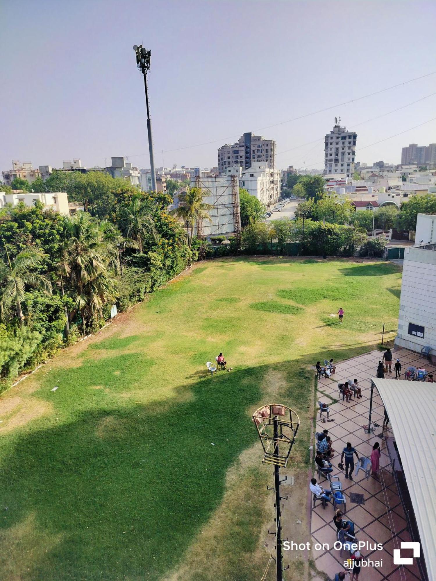 Hotel Sun N Step Club Ahmedabad Bagian luar foto
